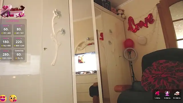 icelady77 online show from March 11, 2025, 11:23 am