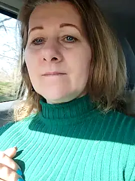 Snapshot of Elza01 chatting on March 8, 2025, 9:17 am Elza01 online show from March 8, 2025, 9:17 am