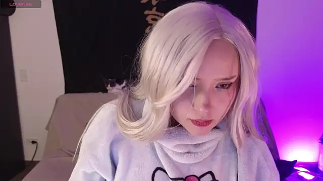 Snapshot of KuroChan420 chatting on February 7, 2025, 6:24 am KuroChan420 online show from February 7, 2025, 6:24 am