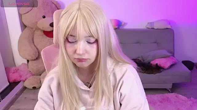 KuroChan420 online show from May 3, 2026, 1:55 am