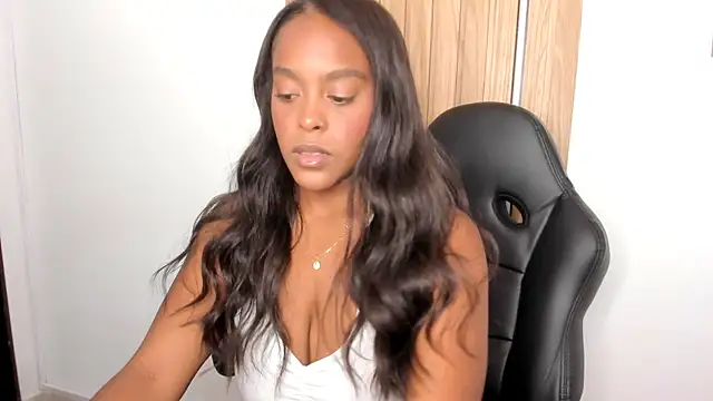 Snapshot of Emma_jonness chatting on May 21, 2026, 10:55 am Emma jonness online show from May 21, 2026, 10:55 am