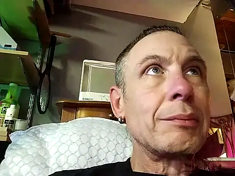 Snapshot of jjdirty6996 chatting on September 24, 2025, 11:35 am jjdirty6996 online show from September 24, 2025, 11:35 am