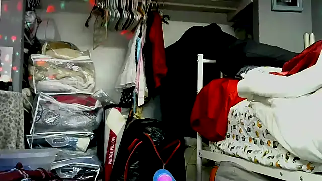 Snapshot of jjdirty6996 chatting on November 23, 2025, 5:13 pm jjdirty6996 online show from November 23, 2025, 5:13 pm