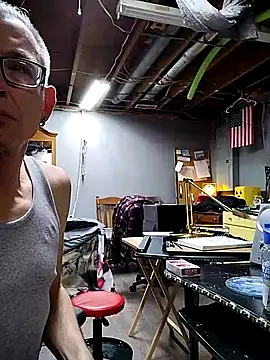 Snapshot of jjdirty6996 chatting on December 15, 2025, 6:06 am jjdirty6996 online show from December 15, 2025, 6:06 am