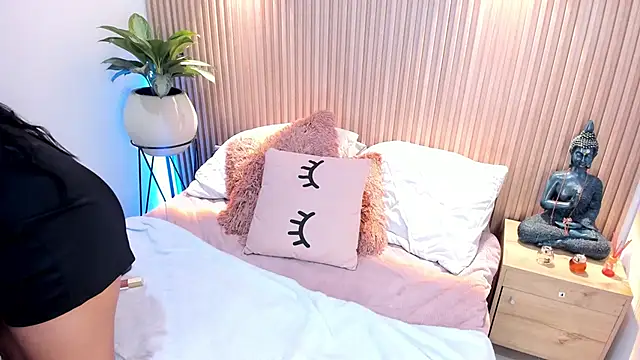 Snapshot of AMELIE_xx chatting on January 24, 2025, 1:36 pm AMELIE xx online show from January 24, 2025, 1:36 pm