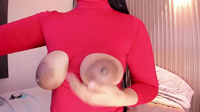 Snapshot of AMELIE_xx chatting on October 24, 2025, 4:36 pm AMELIE xx online show from October 24, 2025, 4:36 pm