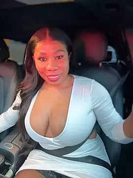 Snapshot of Belle___ chatting on December 13, 2024, 10:23 pm Belle online show from December 13, 2024, 10:23 pm