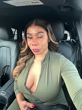 Snapshot of Belle___ chatting on December 20, 2024, 9:50 pm Belle online show from December 20, 2024, 9:50 pm