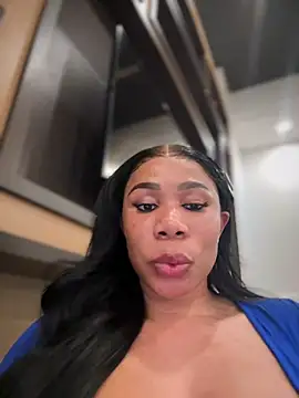 Snapshot of Belle___ chatting on December 29, 2024, 1:24 am Belle online show from December 29, 2024, 1:24 am