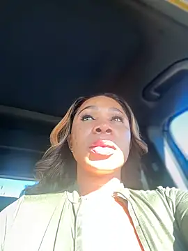 Snapshot of Belle___ chatting on January 4, 2025, 4:22 pm Belle online show from January 4, 2025, 4:22 pm