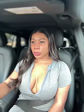 Snapshot of Belle___ chatting on February 7, 2025, 4:35 pm Belle online show from February 7, 2025, 4:35 pm