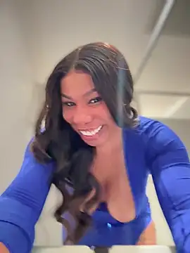 Snapshot of Belle___ chatting on February 16, 2025, 1:36 am Belle online show from February 16, 2025, 1:36 am