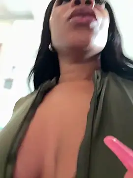 Snapshot of Belle___ chatting on September 14, 2025, 2:38 pm Belle online show from September 14, 2025, 2:38 pm