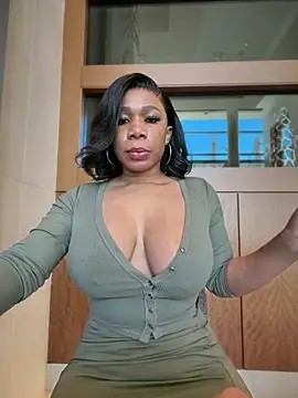 Snapshot of Belle___ chatting on February 1, 2026, 3:43 pm Belle online show from February 1, 2026, 3:43 pm