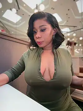 Snapshot of Belle___ chatting on February 20, 2026, 10:21 pm Belle online show from February 20, 2026, 10:21 pm