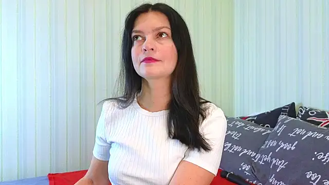 Snapshot of _Lily_ chatting on December 4, 2024, 9:07 am Lily online show from December 4, 2024, 9:07 am