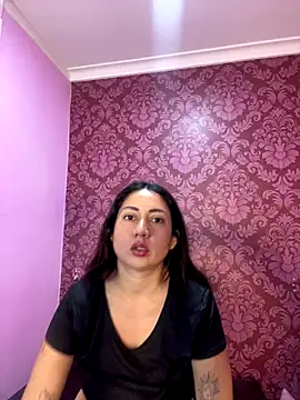 juliana diaz online show from October 13, 2025, 11:21 am