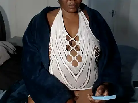 Snapshot of BigButtGodess chatting on June 16, 2026, 3:20 am BigButtGodess online show from June 16, 2026, 3:20 am