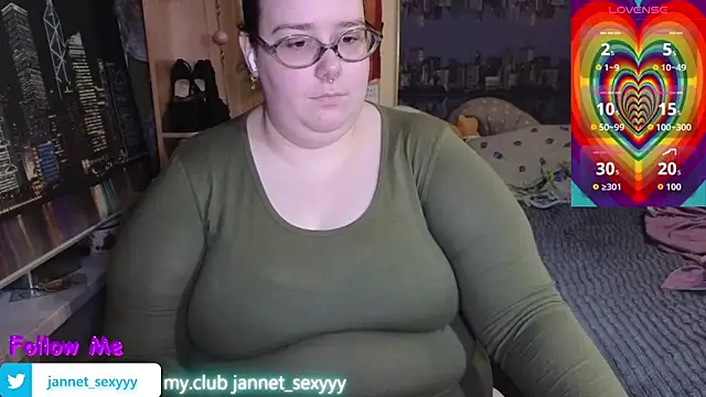Snapshot of JannetPie chatting on June 15, 2026, 11:51 pm JannetPie online show from June 15, 2026, 11:51 pm