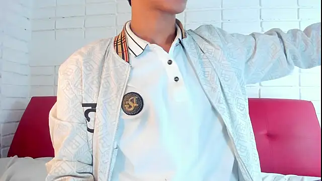 Snapshot of AlanNaughty chatting on December 29, 2024, 10:56 am AlanNaughty online show from December 29, 2024, 10:56 am