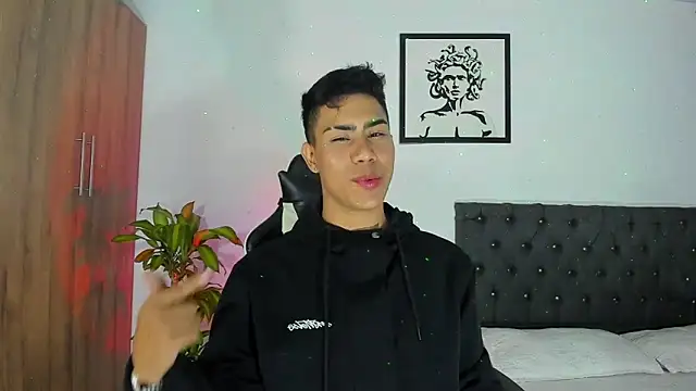 Snapshot of AlanNaughty chatting on November 25, 2025, 12:54 am AlanNaughty online show from November 25, 2025, 12:54 am