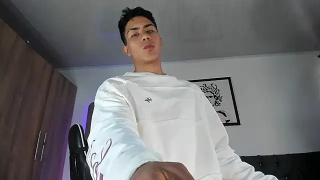 Snapshot of AlanNaughty chatting on January 10, 2026, 10:25 pm AlanNaughty online show from January 10, 2026, 10:25 pm