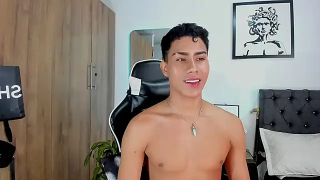 Snapshot of AlanNaughty chatting on February 1, 2026, 9:24 pm AlanNaughty online show from February 1, 2026, 9:24 pm