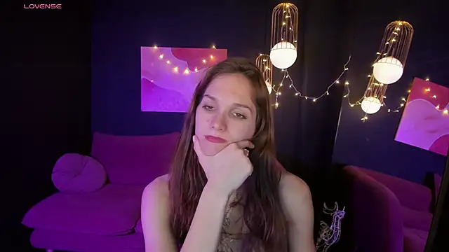 Snapshot of MirandaGlow chatting on January 13, 2025, 11:52 am MirandaGlow online show from January 13, 2025, 11:52 am