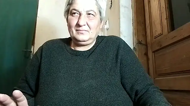 Snapshot of ExquisiteMature chatting on October 19, 2025, 9:15 pm ExquisiteMature online show from October 19, 2025, 9:15 pm