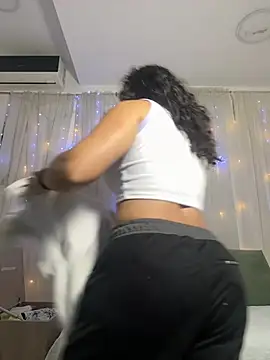 carolgaita online show from March 2, 2025, 12:11 pm