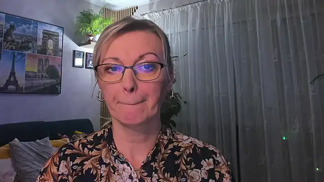 vanessa chat online show from March 12, 2025, 6:00 pm