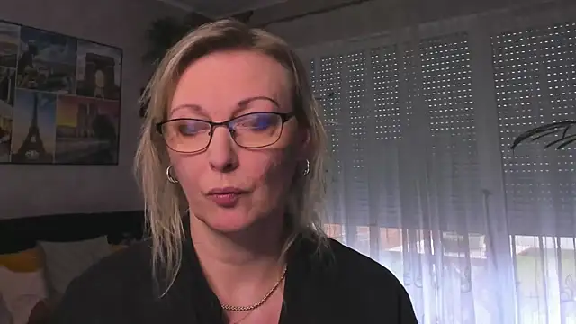 vanessa chat online show from March 13, 2025, 2:23 pm