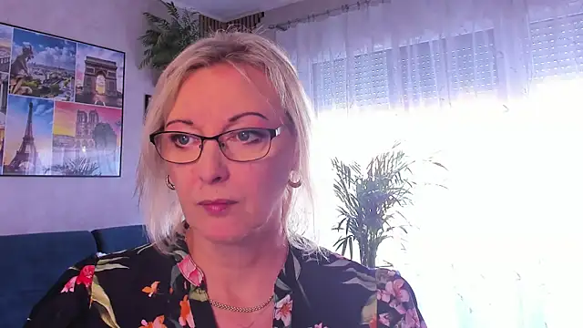 vanessa chat online show from May 3, 2026, 1:28 pm