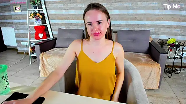 Snapshot of SusanSmit chatting on October 8, 2025, 7:00 pm SusanSmit online show from October 8, 2025, 7:00 pm