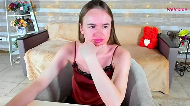 SusanSmit online show from June 12, 2026, 6:51 pm
