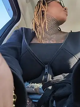 DarkDea online show from November 13, 2025, 11:09 am