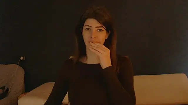 WhiteQueen888 online show from March 13, 2026, 5:14 am