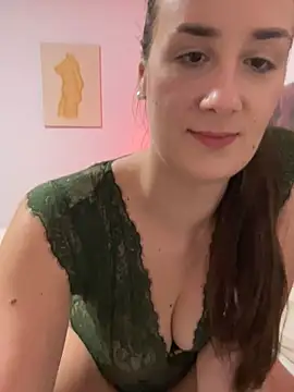 Snapshot of EllaMae chatting on February 26, 2025, 5:50 pm EllaMae online show from February 26, 2025, 5:50 pm