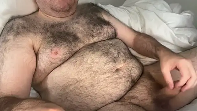 elagobear online show from June 19, 2026, 6:40 am