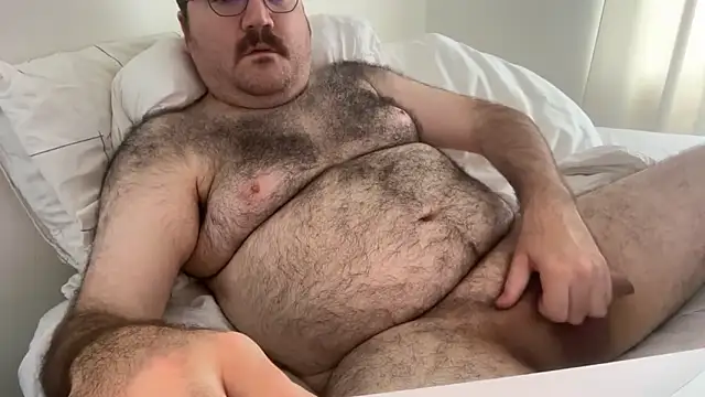 elagobear online show from June 19, 2026, 6:45 pm