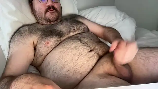 elagobear online show from July 15, 2026, 5:45 am