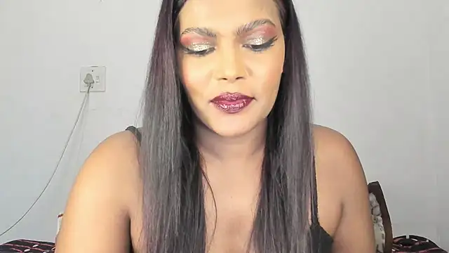 Snapshot of MySweetBitch143 chatting on January 8, 2025, 2:25 pm MySweetBitch143 online show from January 8, 2025, 2:25 pm