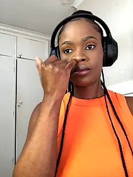 LuciousLips96 online show from September 25, 2025, 9:46 am