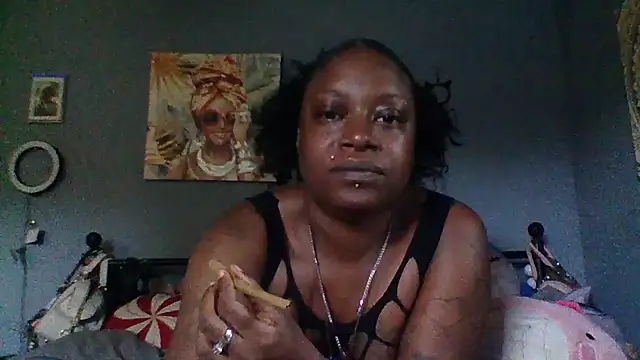 Snapshot of msdeedee chatting on April 27, 2026, 12:14 pm msdeedee online show from April 27, 2026, 12:14 pm