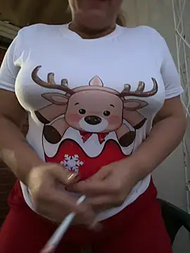 Snapshot of x_elena_x chatting on December 12, 2024, 10:52 pm x elena x online show from December 12, 2024, 10:52 pm