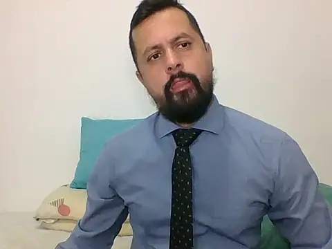 Snapshot of TRIISTAN_KING10 chatting on March 6, 2025, 8:27 pm TRIISTAN KING10 online show from March 6, 2025, 8:27 pm