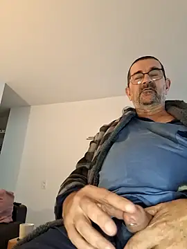 Snapshot of silvio-aus-luzern-CH chatting on December 25, 2024, 8:29 am silvio-aus-luzern-CH online show from December 25, 2024, 8:29 am