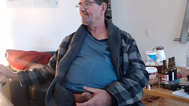 Snapshot of silvio-aus-luzern-CH chatting on January 18, 2026, 9:35 am silvio-aus-luzern-CH online show from January 18, 2026, 9:35 am