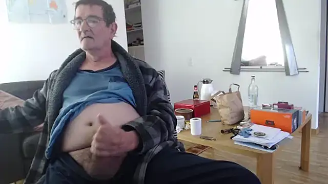 Snapshot of silvio-aus-luzern-CH chatting on March 21, 2026, 7:57 am silvio-aus-luzern-CH online show from March 21, 2026, 7:57 am