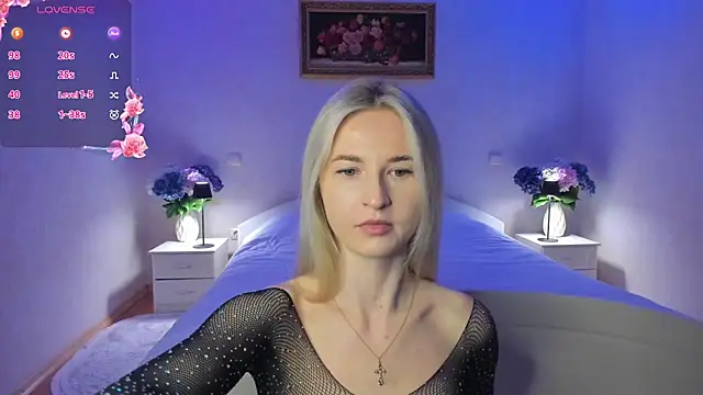 AnnaCarrera online show from May 4, 2026, 7:54 pm